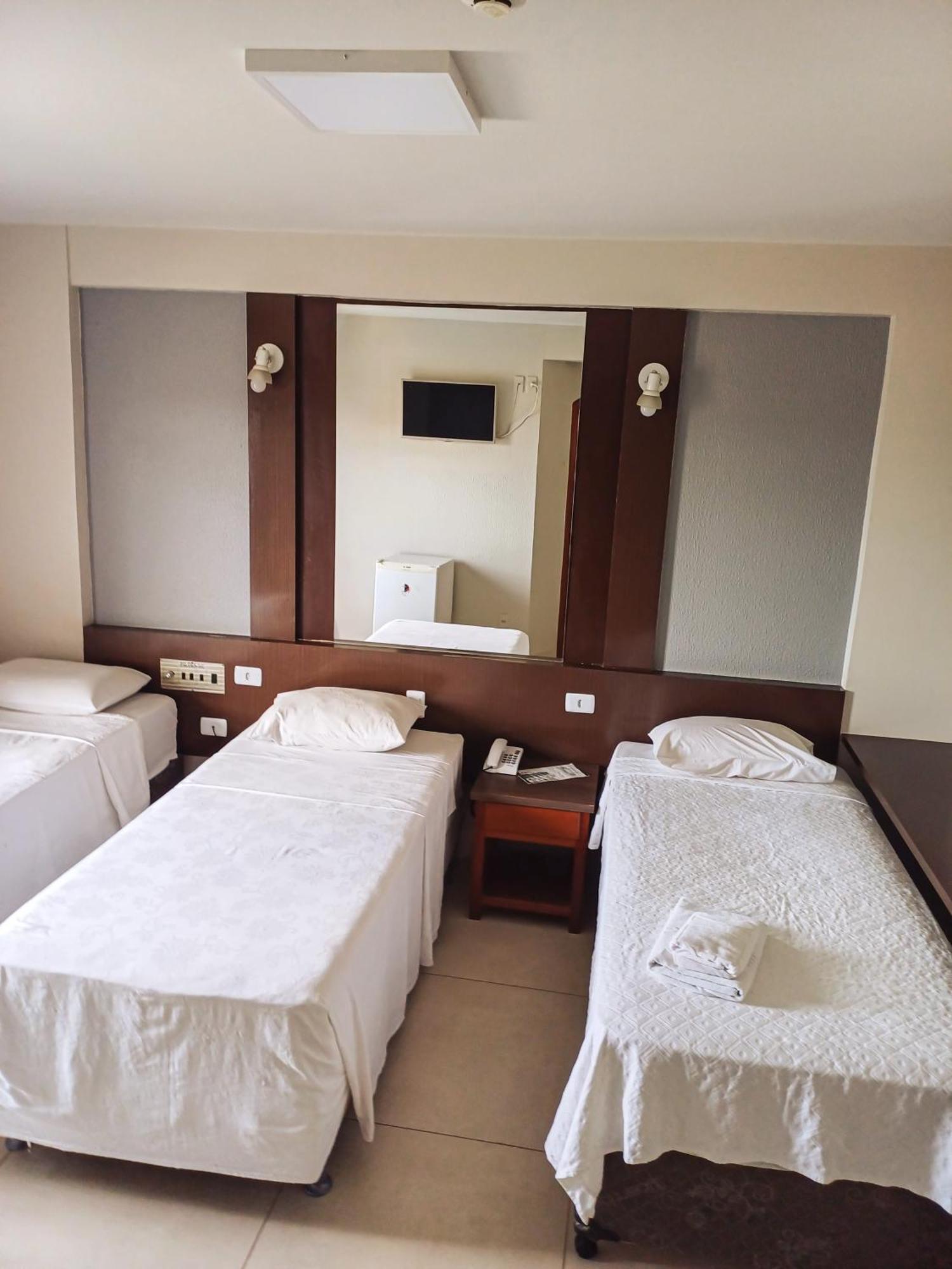 Piloes Palace Hotel Mineiros Εξωτερικό φωτογραφία
