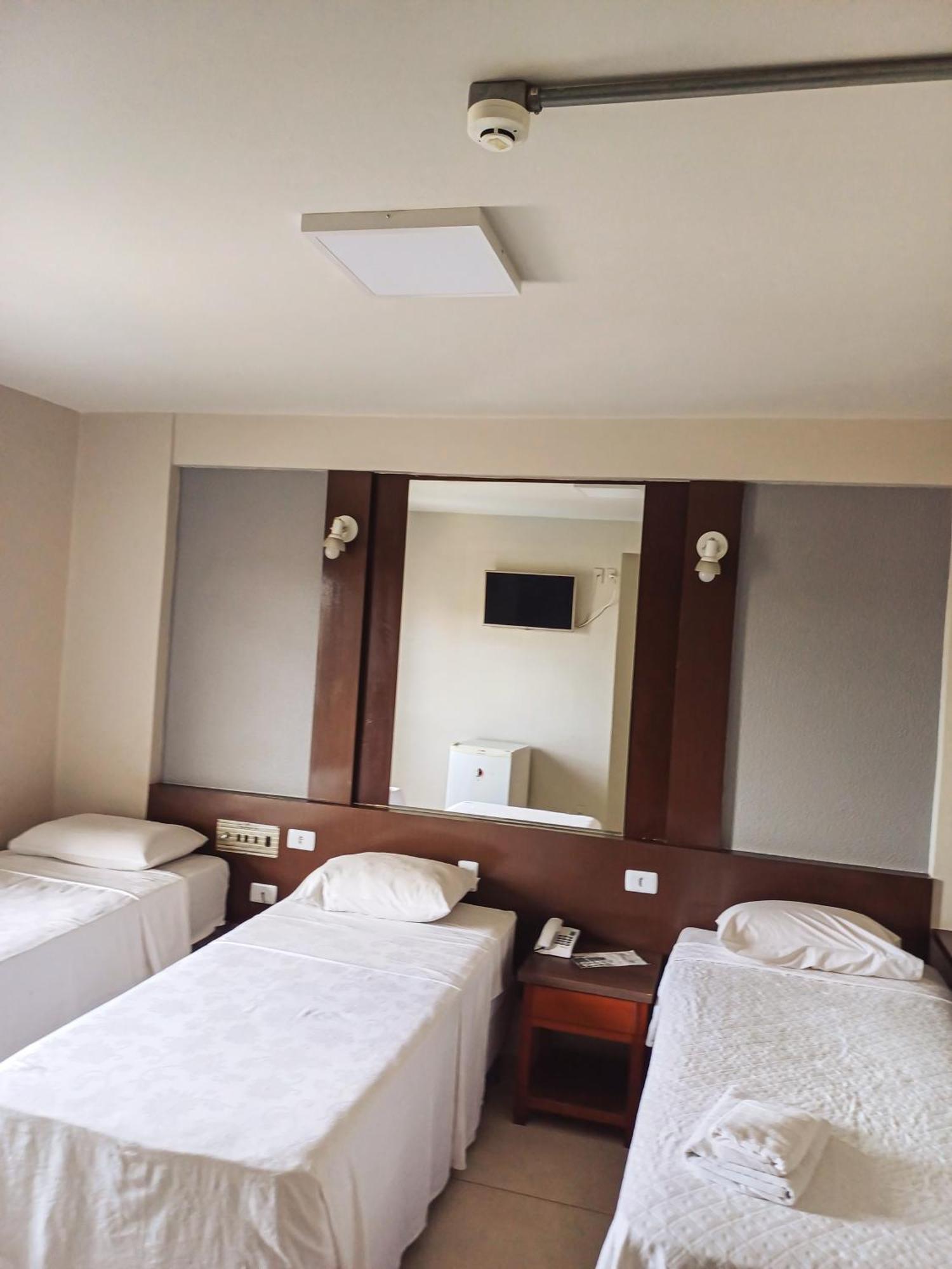 Piloes Palace Hotel Mineiros Εξωτερικό φωτογραφία