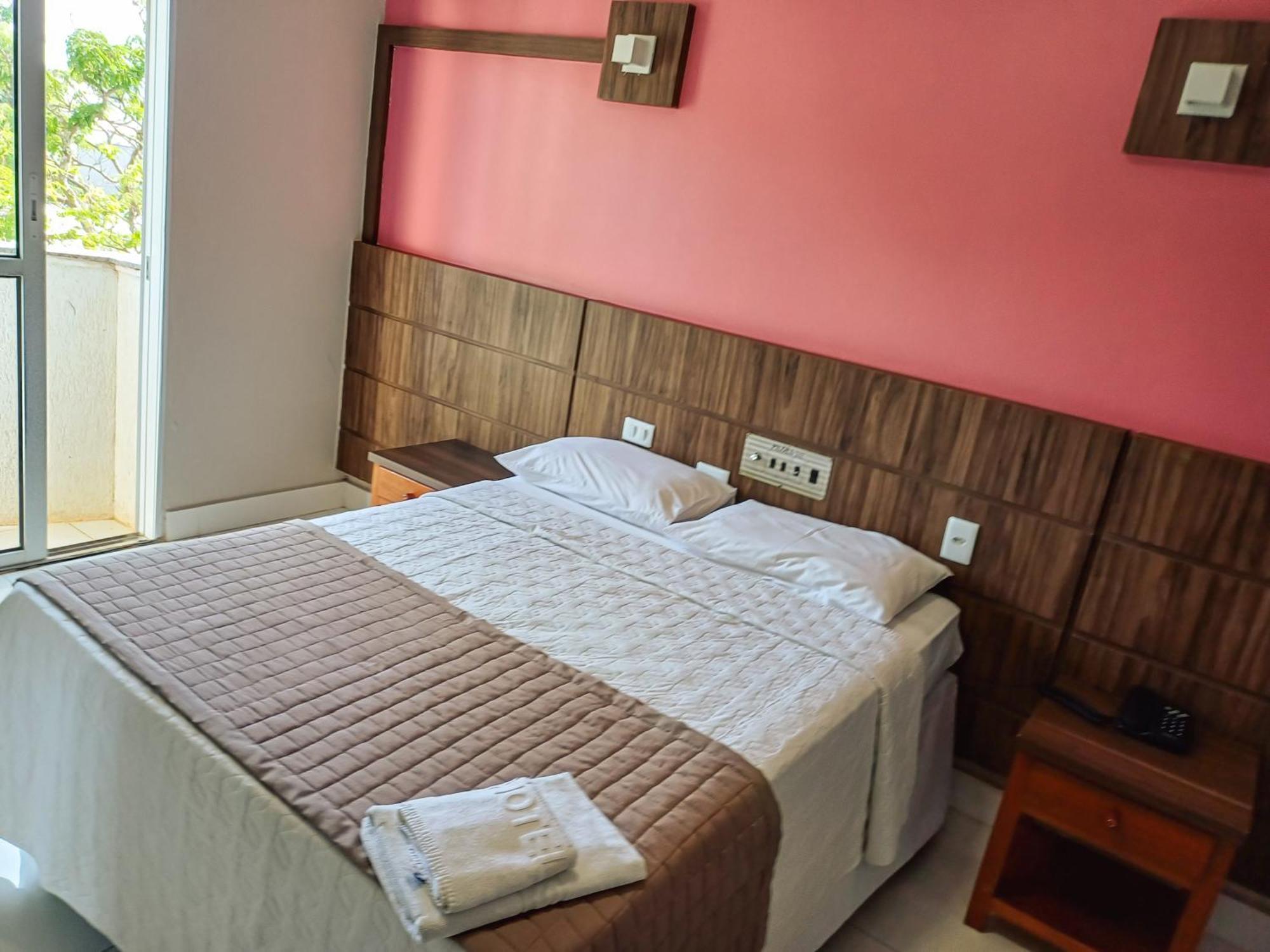 Piloes Palace Hotel Mineiros Εξωτερικό φωτογραφία